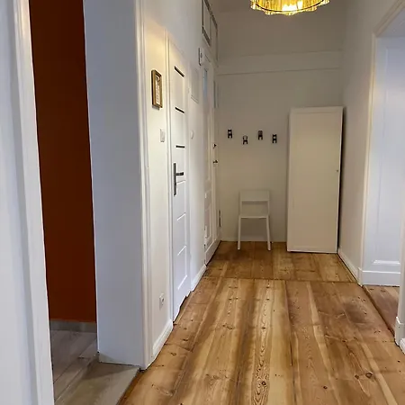 Trzecie Pietro Apartment