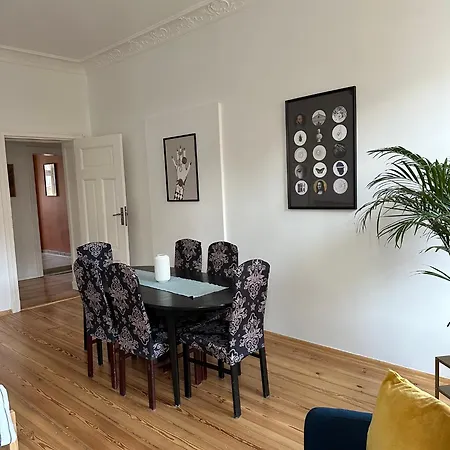 Trzecie Pietro Apartment *