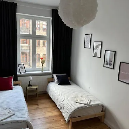 Trzecie Pietro * Πόζναν