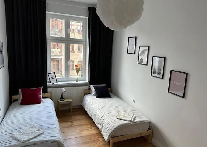 Trzecie Pietro * Πόζναν